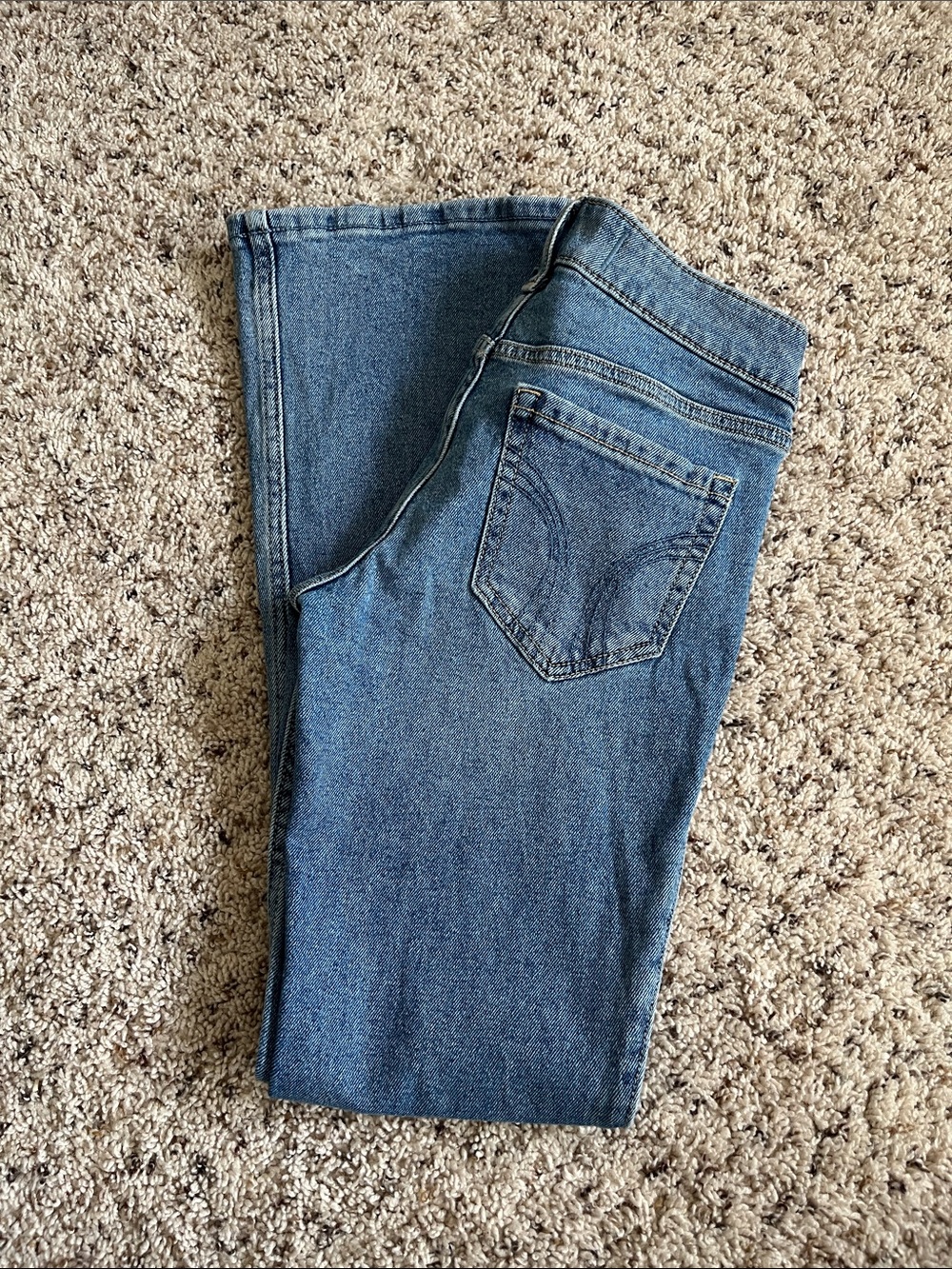 Hollister Low-Rise Bootcut Jeans Medium Blue Wash Size 0 Regular - Picture 8 of 8